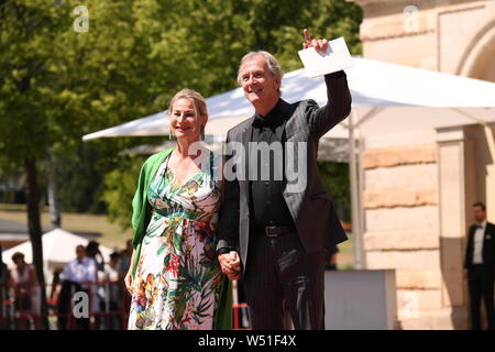 Bayreuth, Germania. Xxv Luglio, 2019. Attore Peter Prager accompagneranno l'apertura di Bayreuth Festival 2019. Credito: Daniel Karmann/dpa/Alamy Live News Foto Stock