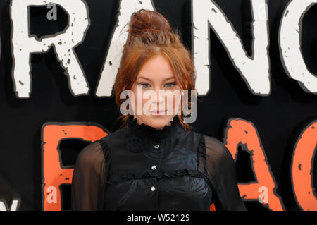 Mina Sundwall assiste il 'arancione è il nuovo nero' finale di stagione Premiere in New York. Foto Stock