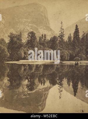 Mirror Lake e Mt. Watkins., John P. Soule (American, 1827 - 1904), 1870, albume silver stampa Foto Stock