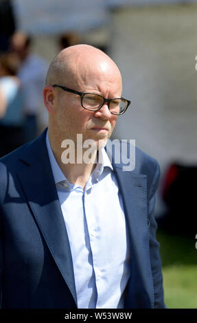 Toby giovani - giornalista, Londra associate editor a Quillette - su College Green, Westminster, 24 Luglio 2019 Foto Stock