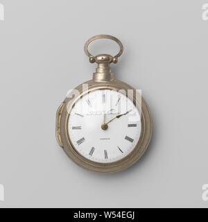 Orologio argento, argento guarda con il movimento del mandrino e bianco quadrante smaltato. La parte posteriore inferiore è liscia., D.D. Neveren, Gran Bretagna, c. 1860, argento (metallo), d 5.2 cm × h 7.5 cm × W 5.2 cm × d 2 cm Foto Stock