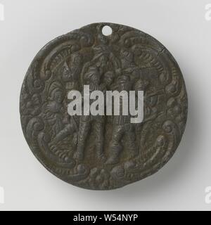 Il motivo principale della guardia notturna, giro per portare la placca con il motivo principale da Rembrandt 'Notte Watch' in rilievo., c. 1899 - c. 1999, d 4,7 cm × W 19 Foto Stock
