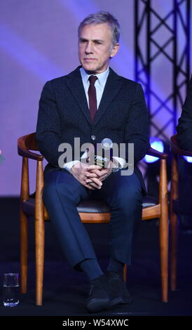 Attore austro-tedesca Christoph Waltz assiste la conferenza stampa per la premiere del film "alita: Battle Angel' a Pechino in Cina, 18 Febbraio 20 Foto Stock