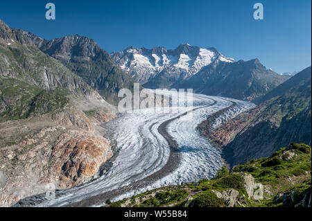 Vedute del maestoso ghiacciaio di Aletsch in Svizzera Foto Stock