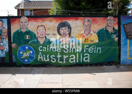 Impressionen: Wandbilder im Arbeiterviertel ktholischen, Belfast, Nordirland/ Irlanda del Nord (nur fuer redaktionelle Verwendung. Keine Werbung. Ref Foto Stock