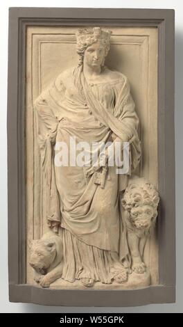 Cibele, essa si erge frontalmente su un pavimento sporgente per una cornice per una sfondo piatto sulla gamba destra e con la sinistra piegata. Essa contiene la chiave della città e la tromba nella mano sinistra e ha posto il lato destro con il palmo rivolto verso l'esterno. Indossa il city crown sul lussureggiante dei capelli ondulati, oltre un finemente pieghettato indumento intimo che pende verso il basso per i piedi, un ampio mantello che viene ribaltato verso l'alto, in modo che un rivestimento di ermellino diventa visibile. Copertura di tutta la sua spalla destra e il braccio e tenuto in mano avvolto nel mantello, questo mantello cade obliquamente dalla spalla sul torace e viene avvolto Foto Stock