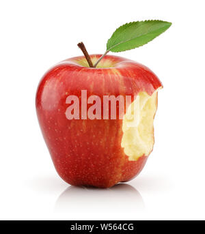 Morso apple rosso isolato su sfondo bianco Foto Stock