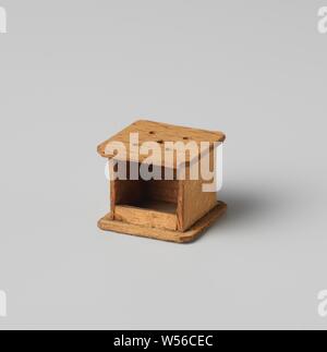 La stufa, rettangolare, con cinque fori, stufato di faggio, con cinque fori nella parte superiore del retro del pino., anonimo, Amsterdam (eventualmente), c. 1750 - c. 1800, faggio (legno), pino (legno), h 2.1 cm × w 2,5 cm × l 2,6 cm Foto Stock