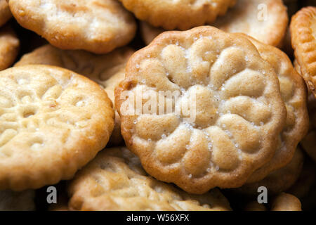 Manciata di crosta di cotto cracker close up Foto Stock