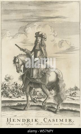 Ritratto equestre di Hendrik Casimir II, Conte di Nassau-Dietz Hendrik Casimir, principe di Nassau Stadholder di Vriesland (titolo in oggetto), stato equestre-ritratto, Hendrik Casimir II conte di Nassau - Dietz, Jan Luyken, Amsterdam, 1698, carta, attacco, h 287 mm × W 183 mm Foto Stock