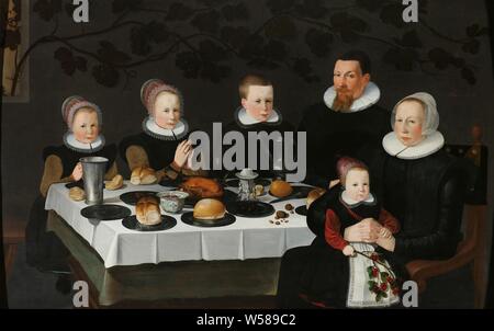 Prospera famiglia calvinista, Ritratto di famiglia, famiglia ritratto di una giovane con quattro bambini seduti a un tavolo set. Sul tavolo sono piastre con pane, arrosti di pollame, una brocca di vino e una canna di sale. Le due figlie di sinistra hanno le loro mani giunte in preghiera. A destra è il bambino più in giovane età con un ramo di ciliegie di sua madre giro. La parete posteriore è occupata da una viticoltura attraverso la finestra di sinistra, storico di persone non conosciute dal nome storico anonimo persone ritratte in un gruppo in un gruppo-ritratto, (famiglia) pasto, la preghiera a tavola, dicendo di grazia, anonimo, settentrionale Foto Stock