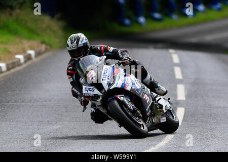 Armoy Irlanda del Nord. 26 Luglio, 2019. Armoy gare su strada la Gara delle leggende; qualifiche; Michael Dunlop (Tyco BMW) qualifica al 4° posto in Superbike Credito: Azione Sport Plus/Alamy Live News Foto Stock