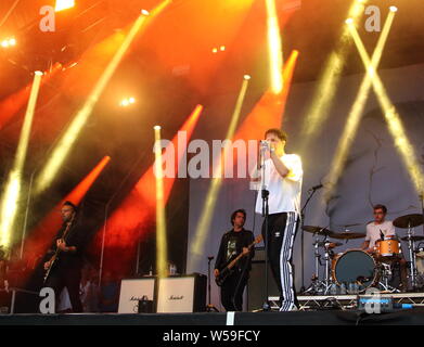 Oxford, Regno Unito. 26 Luglio, 2019. Niente ma i ladri eseguire durante il carrello Music Festival - Prima giornata a Hall Farm, Steventon nei pressi di Oxford. Credito: SOPA Immagini limitata/Alamy Live News Foto Stock