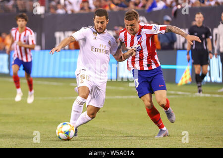 East Rutherford, Stati Uniti. 26 Luglio, 2019. Pericolo di Real Madrid e Kieran Trippier di Atletico Madrid gioco valido per l'International Champions Cup a MetLife Stadium di East Rutherford negli Stati Uniti il venerdì notte. Credito: Brasile Photo Press/Alamy Live News Foto Stock