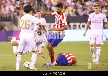 East Rutherford, Stati Uniti. 26 Luglio, 2019. Dani Carvajal del Real Madrid e Diego Costa di Atletico Madrid partita valevole per l'International Champions Cup a MetLife Stadium di East Rutherford negli Stati Uniti il venerdì notte. Credito: Brasile Photo Press/Alamy Live News Foto Stock