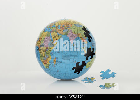 Puzzle globo Foto Stock