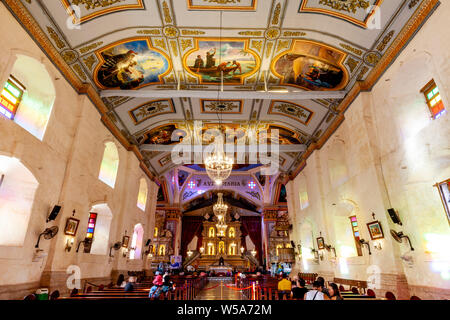 L interno della Chiesa Baclayon, Bohol, Filippine Foto Stock