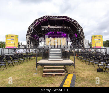 Walton-on-Thames, Sabato 20 Luglio, 2019. Il Barrio Fiesta a Londra è il Regno Unito e l'Europa il più grande festival filippino che è nel suo trentacinquesimo anno. Foto Stock