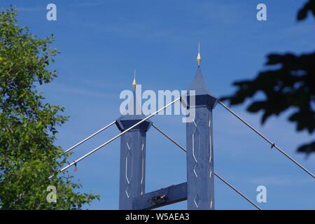 Sospensione Cricklepit Ponte sul Fiume Exe a Exeter Quay. Devon, Regno Unito. Foto Stock