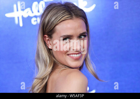 Beverly Hills, Stati Uniti. 26 Luglio, 2019. BEVERLY HILLS, Los Angeles, California, Stati Uniti d'America - 26 Luglio: Lily Anne Harrison arriva a Hallmark Channel e Hallmark Film e misteri estate 2019 TCA Press Tour evento presso una residenza privata sulla luglio 26, 2019 a Beverly Hills Los Angeles, California, Stati Uniti. (Foto di Xavier COLLIN/Image Press Agency) Credito: Image Press Agency/Alamy Live News Foto Stock