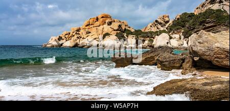 Il granito costa rocciosa, Santa Teresa di Gallura, Capo Testa, Sardegna, Italia Foto Stock