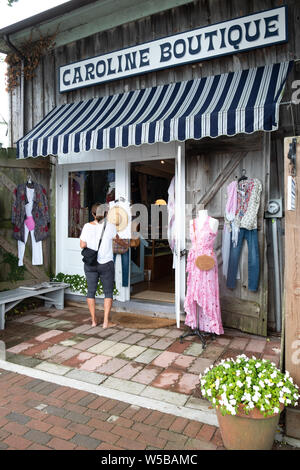 A tema Vittoriano negozi nel pittoresco Washington Street Mall nella cittadina balneare di Cape May, New Jersey, STATI UNITI D'AMERICA Foto Stock