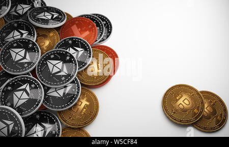 Set di cryptocurrencies con un bitcoin d'oro e argento bitcoin su sfondo bianco. 3D renderinng Foto Stock