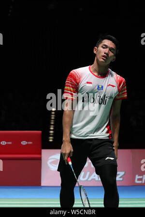 Tokyo, Giappone. 28 Luglio, 2019. Jonatan Christie dell Indonesia reagisce durante gli uomini singoli finale contro Kento Momota del Giappone All Japan Open 2019 Torneo di badminton in Tokyo, Giappone, il 28 luglio 2019. Credito: Du Natalino/Xinhua/Alamy Live News Foto Stock