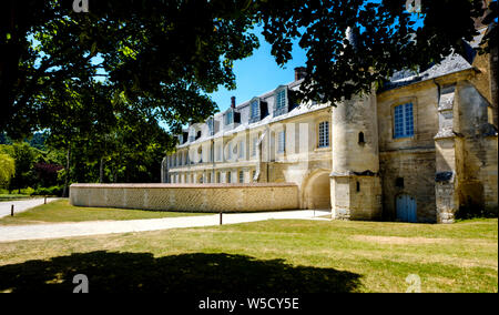 Bec Abbey in Le Bec-Hellouin, Normandia, Francia precedentemente noto come Abbazia di Nostra Signora di Bec Foto Stock