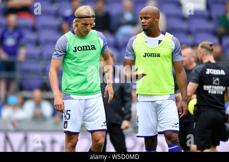 Anderlecht, Belgio. 28 Luglio, 2019. Sebastiaan Bornauw di Anderlecht e Vincent Kompany di Anderlecht mostrato durante la Jupiler Pro League Match Day 1 tra RSC Anderlecht e Kv Oostende sulla luglio 28, 2019 in Anderlecht, Belgio . Credito: Pro scatti/Alamy Live News Foto Stock