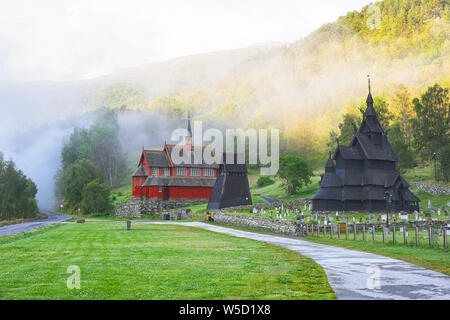 Borgund doga chiesa situata nel comune di Laerdal, Norvegia Foto Stock