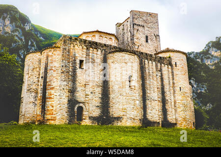 Abbazia di San Vittore di Genga - Marche - Italia Foto Stock