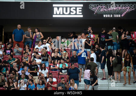 Madrid, Spanien. 26 Luglio, 2019. Muse fan in un concerto del "imulation teoria World Tour' a Wanda Metropolitano Stadium. Madrid, 26.07.2019 | Utilizzo di credito in tutto il mondo: dpa/Alamy Live News Foto Stock