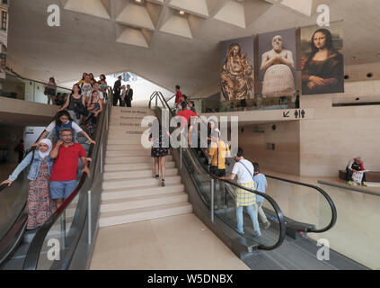 La Mona Lisa temporaneamente sul display nella Galerie MEDICIS Foto Stock