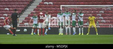 Middlesbrough, Regno Unito. Il 28 luglio 2019. Middlesbrough Lewis punteggi parafango durante la pre-stagione amichevole tra Middlesbrough e come Saint-tienne al Riverside Stadium, Middlesbrough domenica 28 luglio 2019. (Credit: Tom Collins | MI News) Credito: MI News & Sport /Alamy Live News Foto Stock