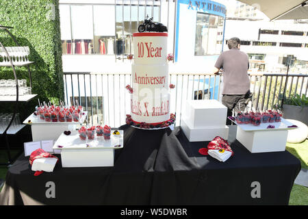 Atmosfera in corrispondenza del decimo anniversario della Kiehl's LifeRide per amfAR a beneficio di HIV/AIDS Research in Century City al Westfield Century City in Century City il 27 luglio 2019. Foto Stock