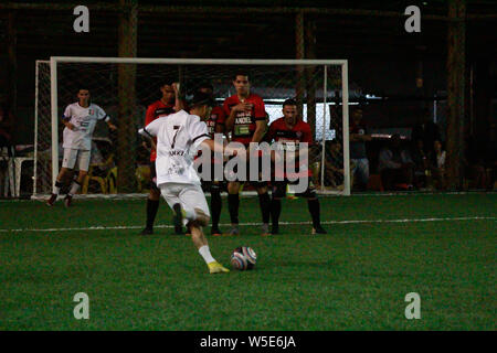 Salvador, Brasile. 26 Luglio, 2019. Corrispondenza tra Vitória Camaçari F7 12x2 Santa Cruz, match validi per il Round 16 del Bahia FUT7 campionato. Credito: Márcio Roberto/FotoArena/Alamy Live News Foto Stock