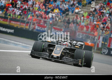 Hockenheim, Germania. 28 Luglio, 2019. Haas F1 del Team pilota francese Romain Grosjean compete durante il tedesco F1 Grand Prix gara. Credito: SOPA Immagini limitata/Alamy Live News Foto Stock
