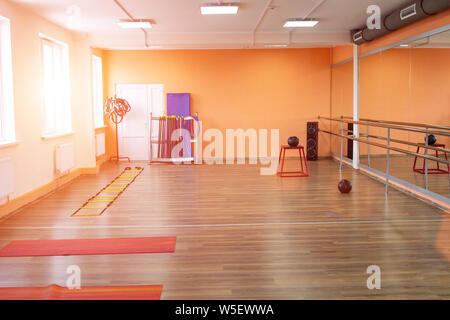 Alloggio in un centro fitness per ginnastica e aerobica e perdita di peso Foto Stock