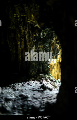 Grotte di Artà (calette d'Artà) nel comune di Capdepera, nel nord-est dell'isola di Mallorca, Spagna Foto Stock