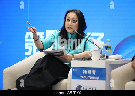 Yanqing Yang, Deputy Editor-in-Chief di China Business News e Managing Director di Yicai Research Institute, assiste il 'Data: Un stappata Bonanza' Foto Stock