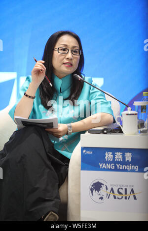 Yanqing Yang, Deputy Editor-in-Chief di China Business News e Managing Director di Yicai Research Institute, assiste il 'Data: Un stappata Bonanza' Foto Stock