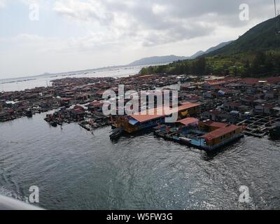 Vista aerea del Nanwan Monkey Island, UNO STATO-riserva naturale protetta per scimmie macaco, Lingshui Li contea autonoma, a sud della Cina di Hainan Foto Stock