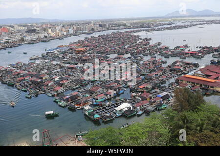 Vista aerea del Nanwan Monkey Island, UNO STATO-riserva naturale protetta per scimmie macaco, Lingshui Li contea autonoma, a sud della Cina di Hainan Foto Stock