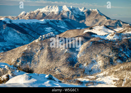 L'Italia, Lombardia, Alpi Orobie Parco Regionale, Mt. Il Resegone dai Piani d'Alben Foto Stock