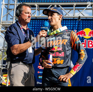 Washougal, WA USA. 27 Luglio, 2019. # 25 Marvin Musqin sul podio dopo il Lucas Oil Pro Motocross Washougal National 450 campionato di classe a Washougal MX park Washougal, WA Thurman James/CSM/Alamy Live News Foto Stock