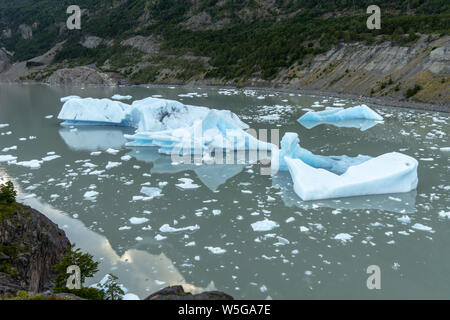 Torres del Paine trekking in Patagonia, Cile, Sud America Foto Stock