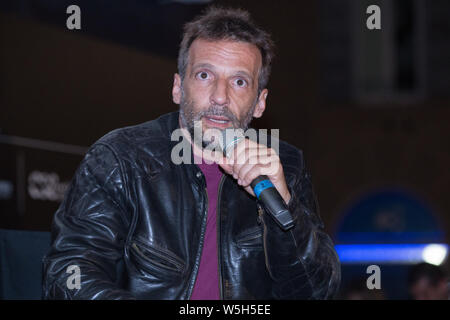 Roma, Italia. 28 Luglio, 2019. Mathieu Kassovitz il direttore francese e attore Mathieu Kassovitz ha partecipato al film festival 'Il cinema in Piazza" organizzato da I Ragazzi del Cinema America in arena di Piazza San Cosimato a Roma. Credito: Matteo Nardone/Pacific Press/Alamy Live News Foto Stock