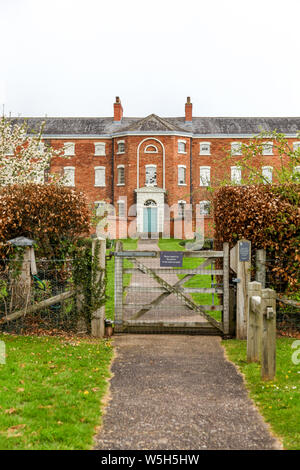 La parte anteriore o la facciata del fabbricato a Southwell, southwell, Nottinghamshire, England, Regno Unito Foto Stock
