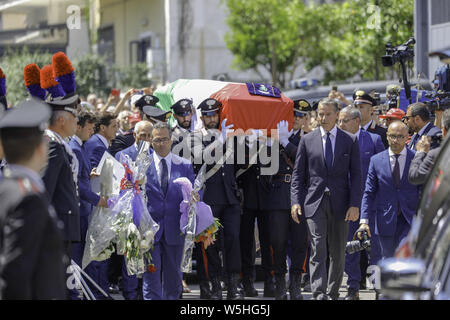 Napoli, Italia. Il 29 luglio 2019. Italia 29/07/2019 Somma Vesuviano (Na) i funerali del carabiniere Mario Cerciello Rega uccisi a Roma da due americani. Credito: Fabio Sasso/ZUMA filo/Alamy Live News Foto Stock